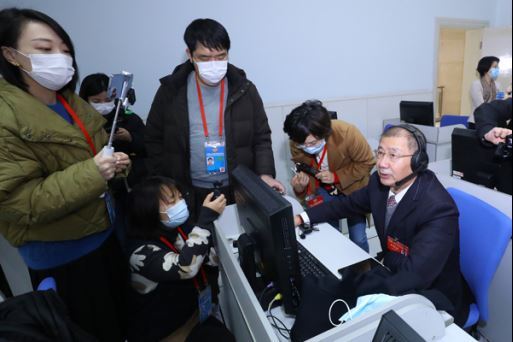 在线履职展现地方两会新气象
