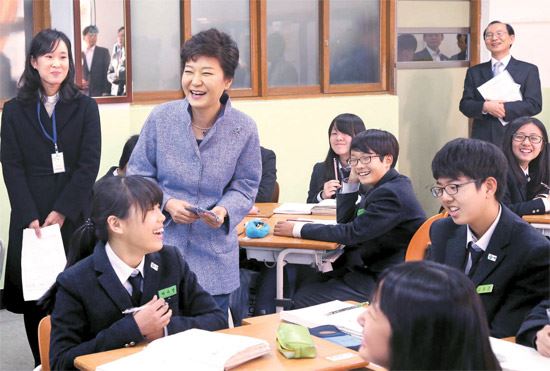 朴总统：自由学期制度是教育改革的出发点
