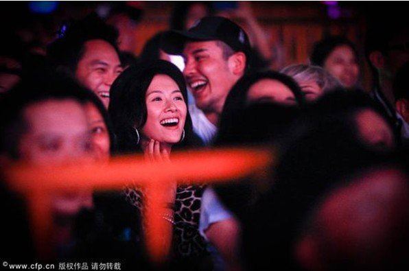 汪峰三招搞定章子怡：牌技好教音乐敢表白